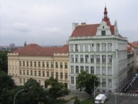 Vysok kola financn a